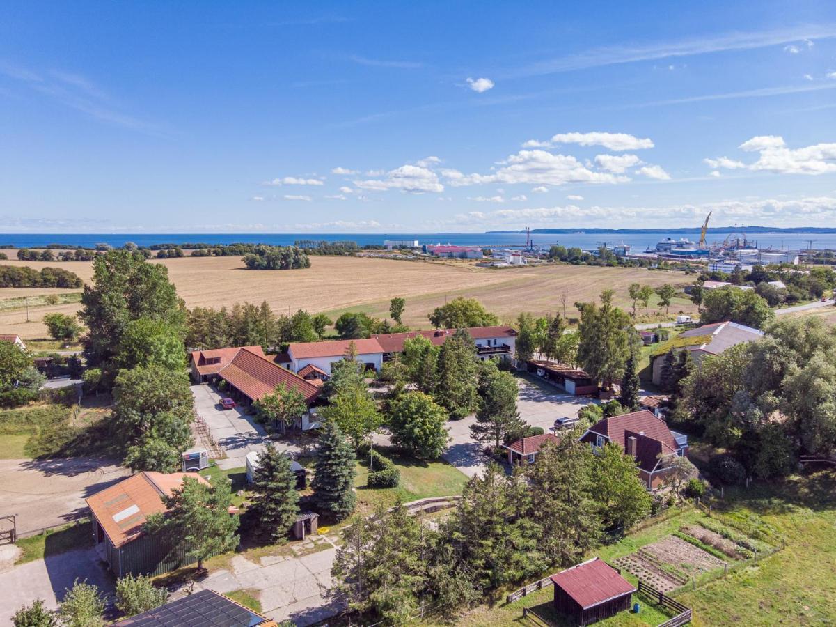 Landpension Dubnitz - Ferienwohnung 1 Sassnitz Bagian luar foto
